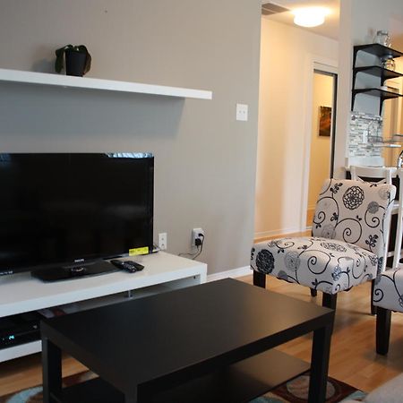 Accurate Plus Furnished Apartment- Brickstone Mews Mississauga Bilik gambar