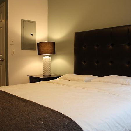 Accurate Plus Furnished Apartment- Brickstone Mews Mississauga Bilik gambar