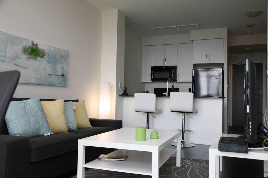 Accurate Plus Furnished Apartment- Brickstone Mews Mississauga Bilik gambar