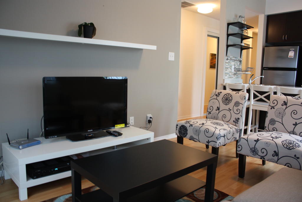 Accurate Plus Furnished Apartment- Brickstone Mews Mississauga Bilik gambar
