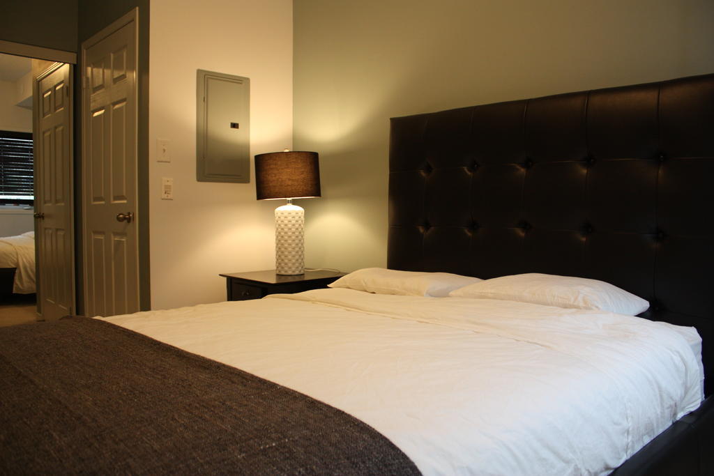 Accurate Plus Furnished Apartment- Brickstone Mews Mississauga Bilik gambar