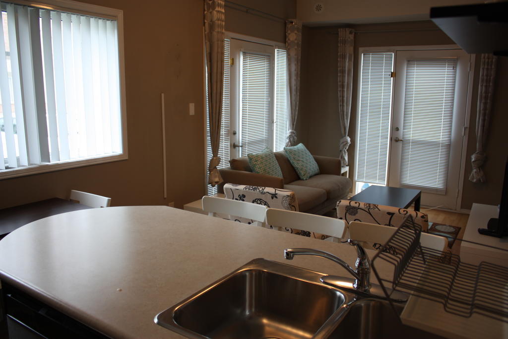 Accurate Plus Furnished Apartment- Brickstone Mews Mississauga Bilik gambar