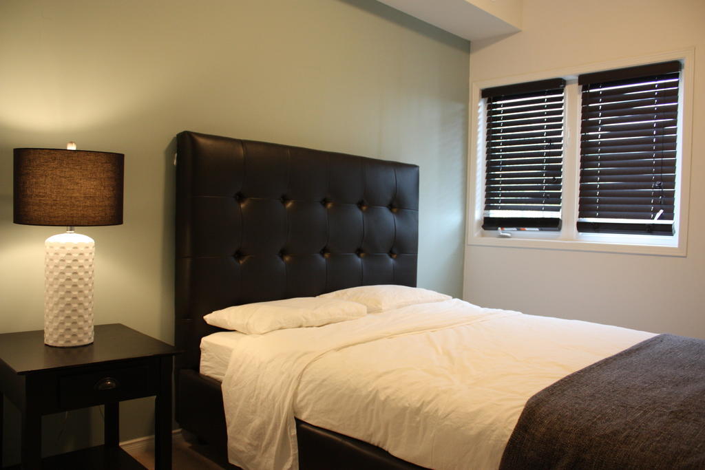 Accurate Plus Furnished Apartment- Brickstone Mews Mississauga Bilik gambar